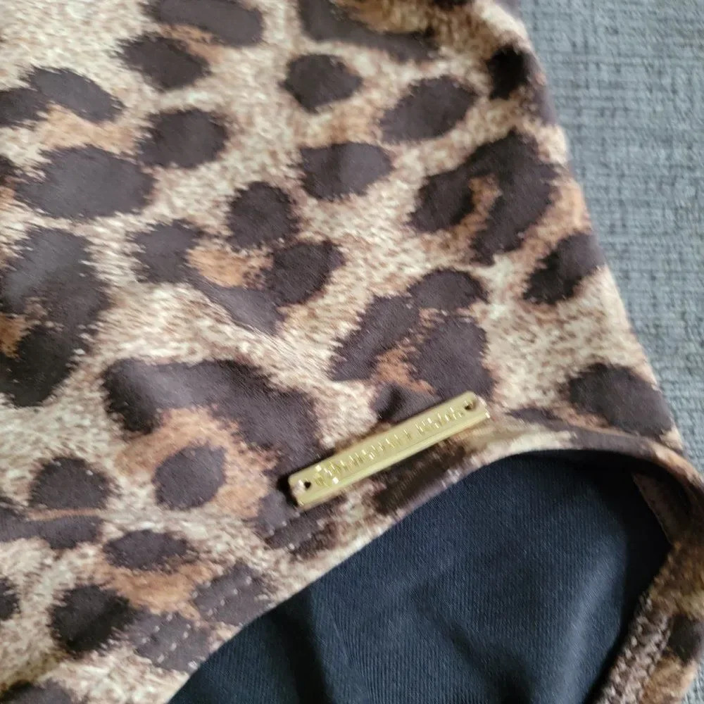 Michael Kors Women's Tan & Brown Leopard Print One Shoulder Swimsuit Size 8 - Picture 9 of 16